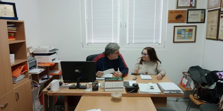Anđelka Maliová, predsedníčka SR, a Petar Neradžić, tajomník Zväzu ochotníkov Obce Stará Pazova