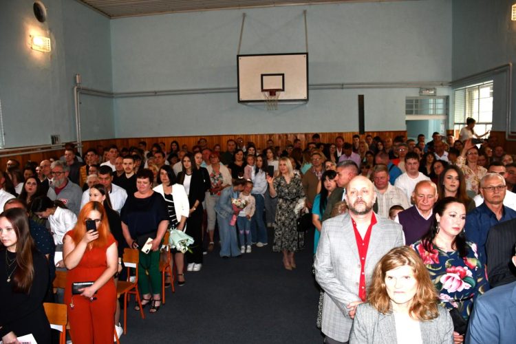 Hrdí rodičia a príbuzní