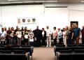 Spoločná fotografia predstaviteľov združení v sieni obce