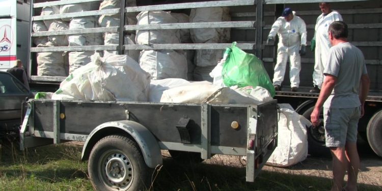 Z minuloročnej akcie zberu obalov z použitých chemických prostriedkov (Foto: V. Kuchárik)
