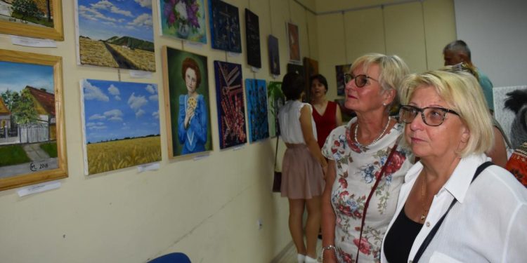 Z minuloročnej výstavy Čaro štetca 13 (foto: A. Francistyová)