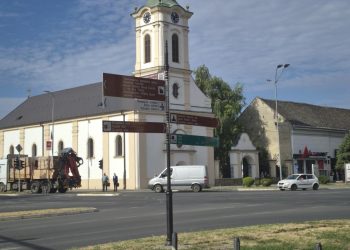 Turistická signalizácia v strede mesta