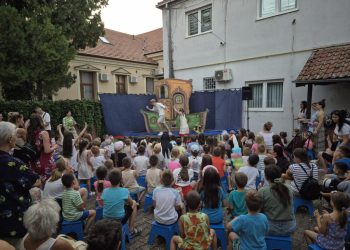 Záber z predstavenia v Starej Pazove