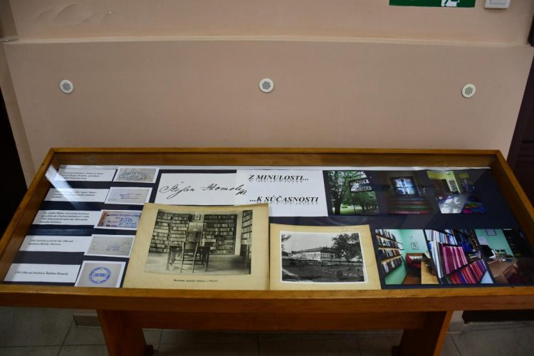 Jedna z výstavných skriniek