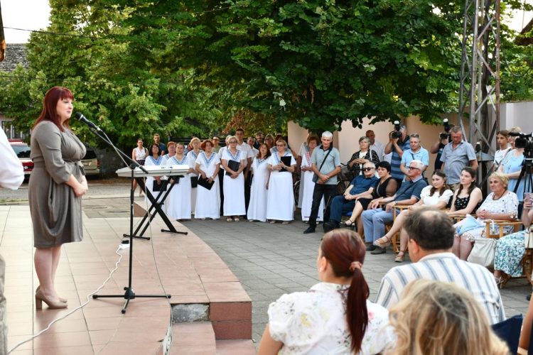 Otvorenie umeleckej výstavy