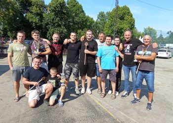 Členovia troch víťazných skupín na padinskej Gulašiáde 2025