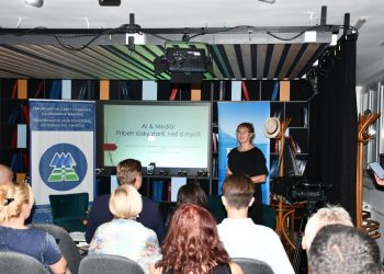 Na tému AI v médiách hovorila profesorka informatiky Darina Poliaková (Foto: J. Čiep)