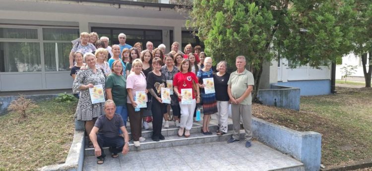 Spoločná fotografia účastníkov siedmeho výtvarného tábora v Jánošíku