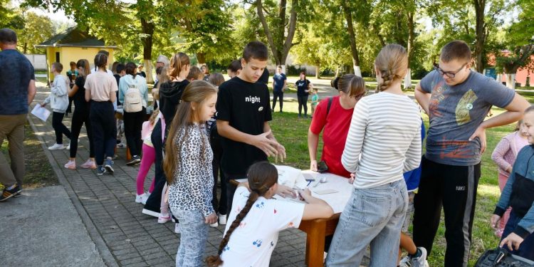Záber z vlaňajšieho ekologického dňa v Hložanoch