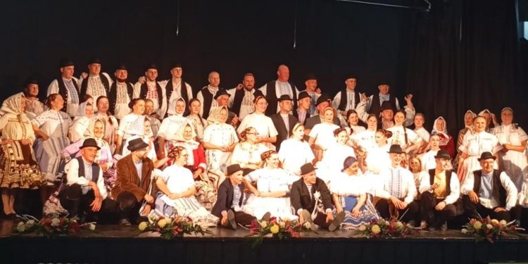Prítomní mohli prispieť dobrovoľným príspevkom, ktorý venovali Eme a jej rodine