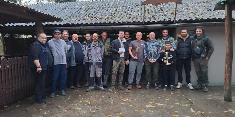 Účastníci tohtoročnej súťaže rybárov v love na šťuku v Kulpíne (Foto: ZŠR Smuđ Kulpín)