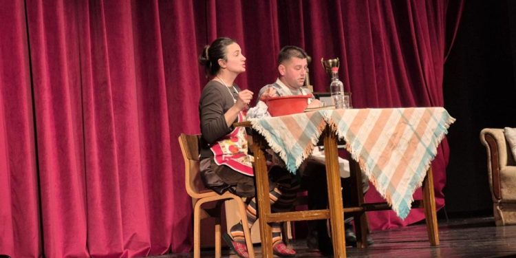 Záber z predstavenia Vitajte na zabíjačke alebo Welcome to kvi-kvi