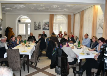 Zoskupilo sa zo 50 penzistov, ktorí sa spoločne bavili