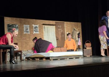 Záber z hložianskeho predstavenia