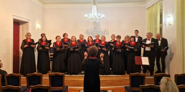 Zbor Musica viva aj tohto roku koncertoval v Sente (Foto: z archívu zboru Musica Tisiana)