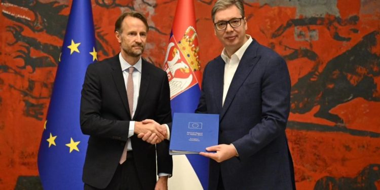 Foto: facebook.com/buducnostsrbijeavucic