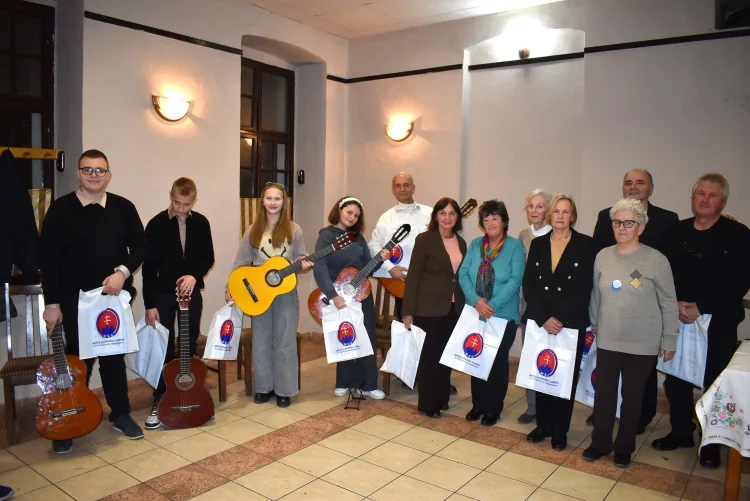 Účastníci na 7. v poradí podujatí Z pera hložianskych autorov