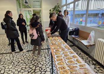 Záber z humanitárneho bazára