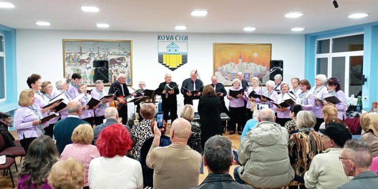 Záber z koncertu chóru Viva la musica z Kovačice