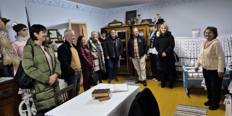 Záber z obchôdzky slovenskej etno izby