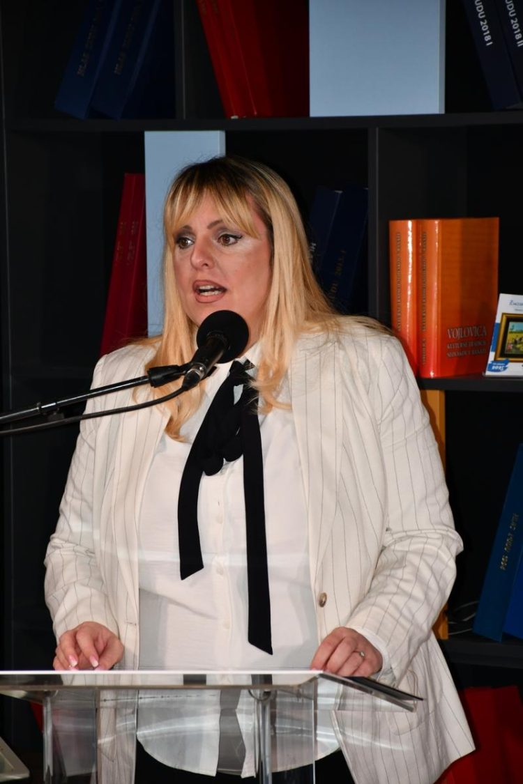 Riaditeľka NVU Hlas ľudu Milana Arňašová Radićová