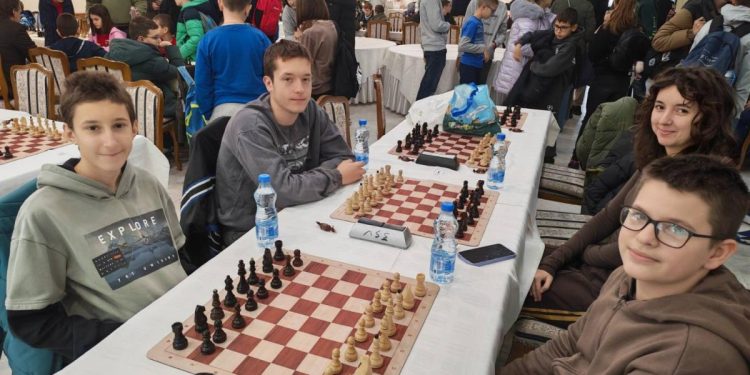 Šachoví juniori z Kovačice (Foto: z archívu ŠK Kovačica)