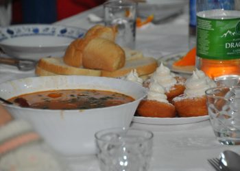 Stolovanie v SPŽ na Tri krále