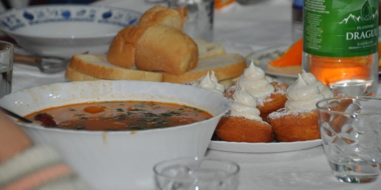 Stolovanie v SPŽ na Tri krále