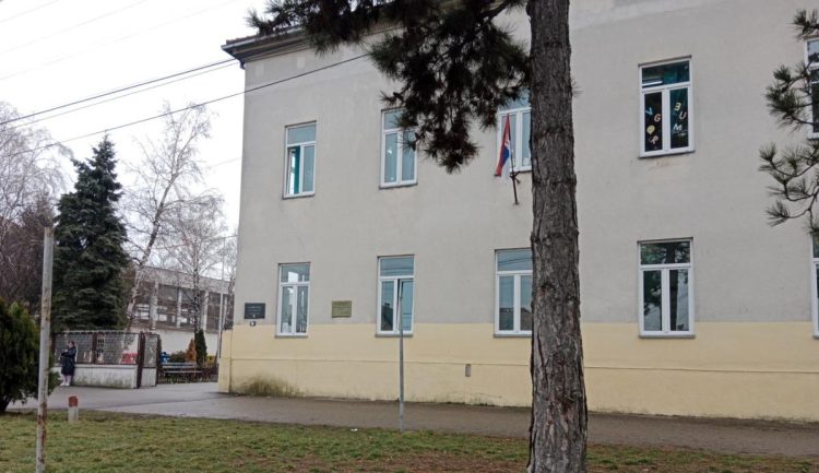 Budova ZŠ Boška Palkovljevića-Pinkiho pred rekonštrukciou