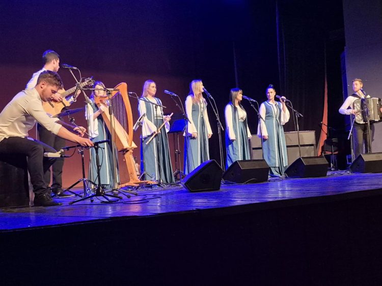 Skupina Fenečki biseri