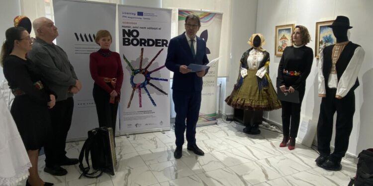 Výstavu otvoril Tomislav Žigmanov