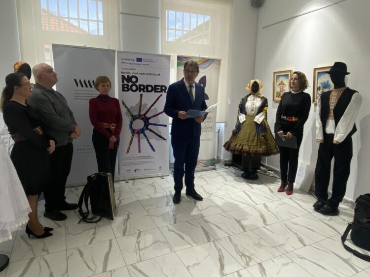 Výstavu otvoril Tomislav Žigmanov