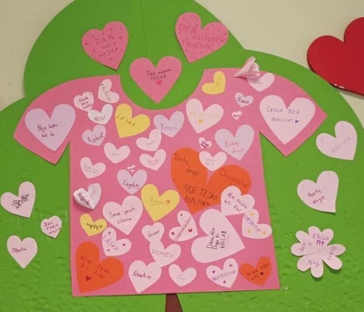 Plagát dielne Deň ružového trička (foto: z archívu ZŠ v Kulpíne)