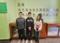 Na oblastnú súťaž z anglického jazyka do Nového Sadu odcestujú: (zľava) Andrej Čmelík, Borivoj Matić a Lana Popovićová (foto: z archívu školy)