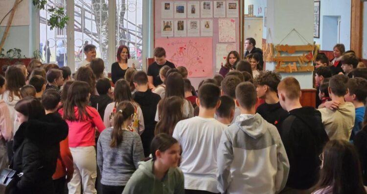 Valentín v ZŠ hrdinu Janka Čmelíka v Starej Pazove (Foto: z archívu školy)