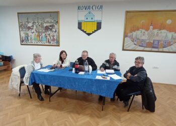 Záber zo zasadnutia Miestnej organizácie penzistov v Kovačici