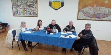 Záber zo zasadnutia Miestnej organizácie penzistov v Kovačici