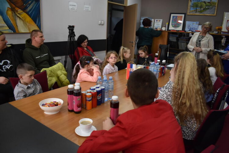Súbeh organizovalo Ministerstvo školstva, vedy, vývoja a mládeže Slovenskej republiky, ktoré zabezpečilo aj ceny