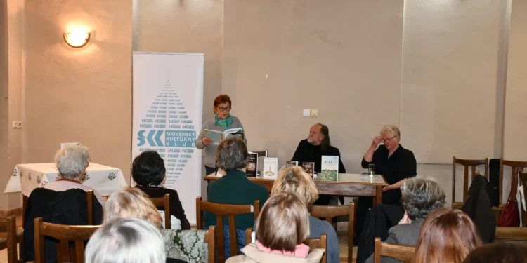 Vítanie jari s knihou v Hložanoch