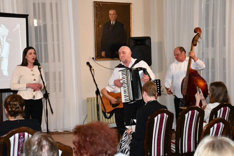 Z mladších vystúpila Tatiana Jašková