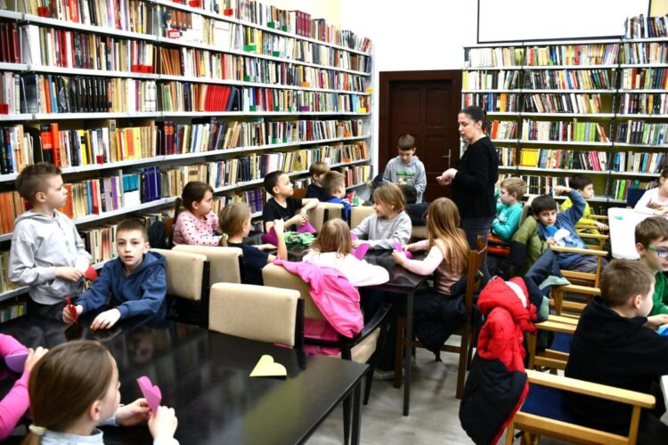 Žiakom pripravili tvorivú dielňu s témou veľkonočných ozdôb