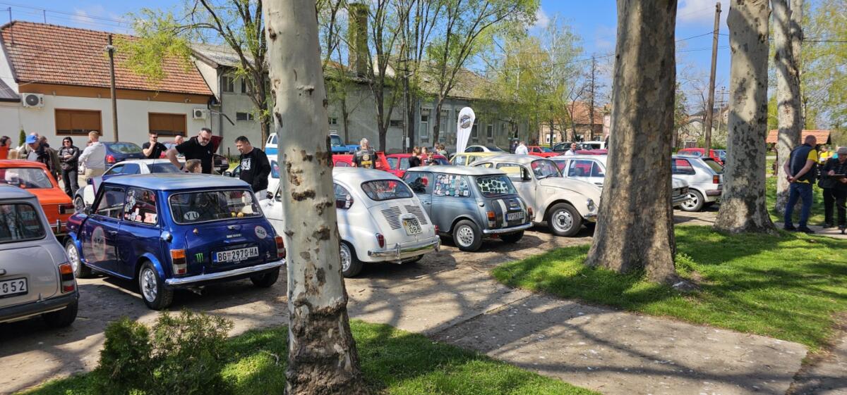 Oldtimery v Kovacici (2)
