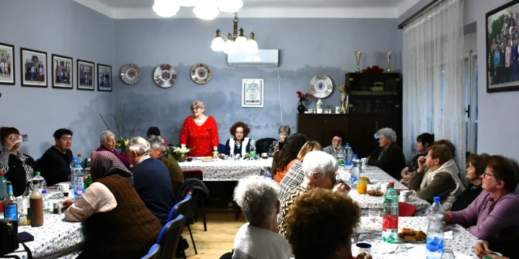 Literárne posedenie v Spolku petrovských žien