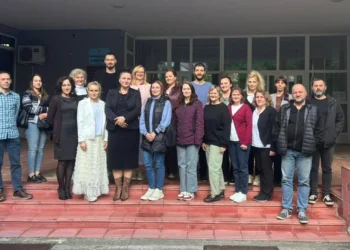 Spoločná fotografia účastníkov seminára a školiteliek (Foto: z archívu školy)