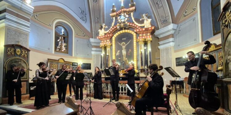 Z vystúpenia Belehradského sláčikového orchestra Dušana Skovrana v Starej Pazove