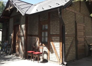 Objekt za kostolom, ktorého vnútorná časť dostala nové obrysy (foto: z archívu účastníčok akcie)