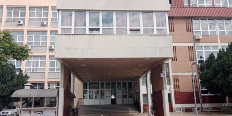 Stredoškolské stredisko v Starej Pazove