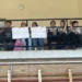 Obecenstvo fandí (foto: z archívu ZŠ Jána Amosa Komenského)