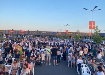 Veľké spoločné kolo na nákupnom stredisku BIG Pazova