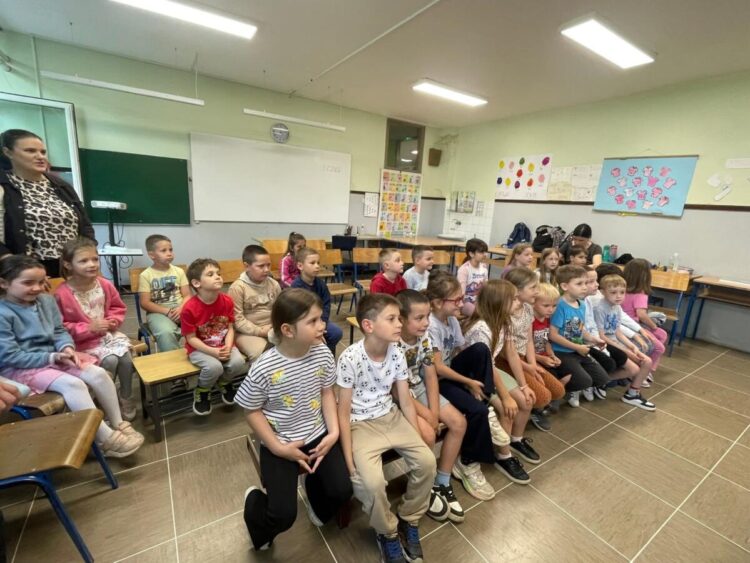 Budúci prváci na návšteve v škole (foto: z archívu školy)